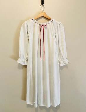Dress Like Josefina Nightgown child size small Pleasant Company American Girl